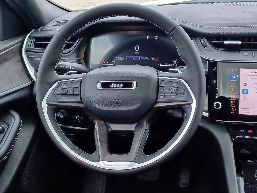 New 2026 Jeep Grand Cherokee Altitude AWD/4WD image 28
