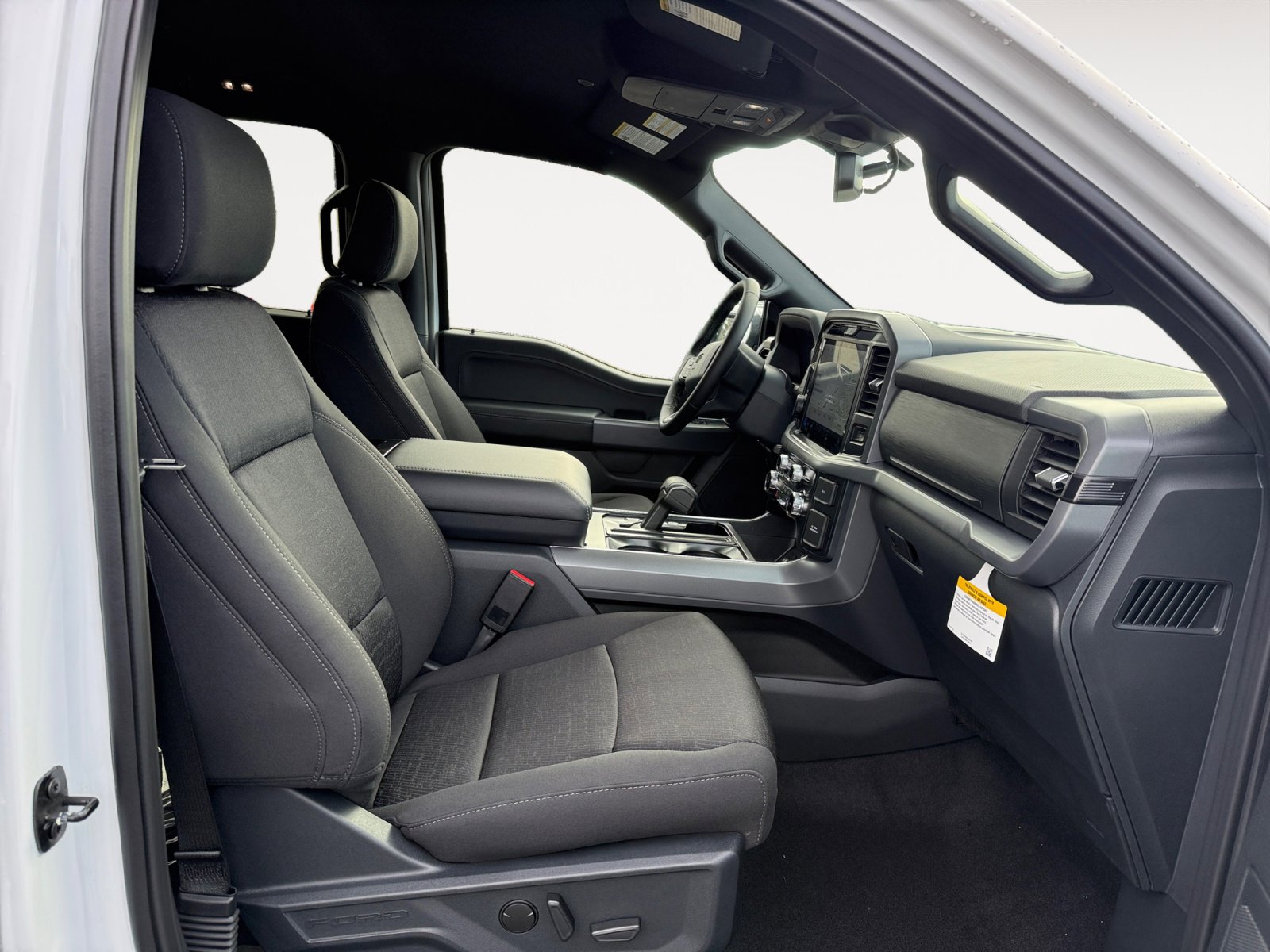 New 2026 Ford F150 XLT w/ Equipment Group 302A MID image 19