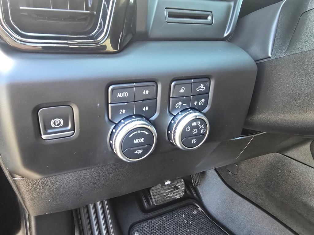 Used 2024 GMC Sierra 1500 AT4 w/ AT4 Premium Package image 20