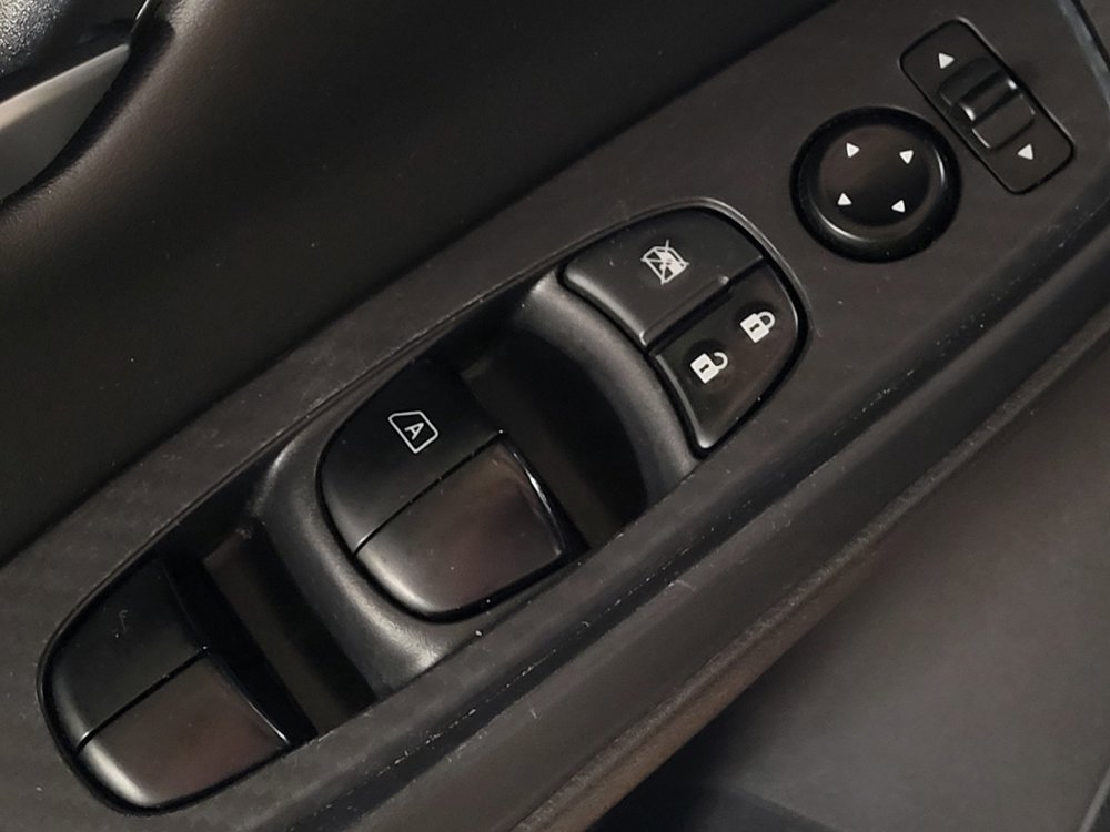 Used 2024 Nissan Sentra SV FWD image 27