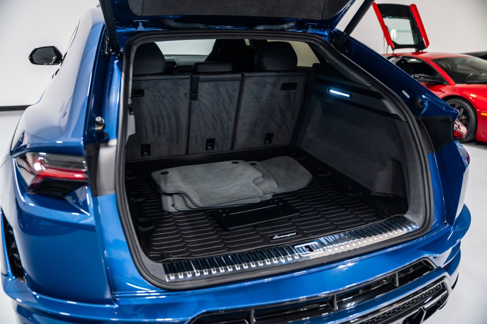 Used 2024 Lamborghini Urus S image 32