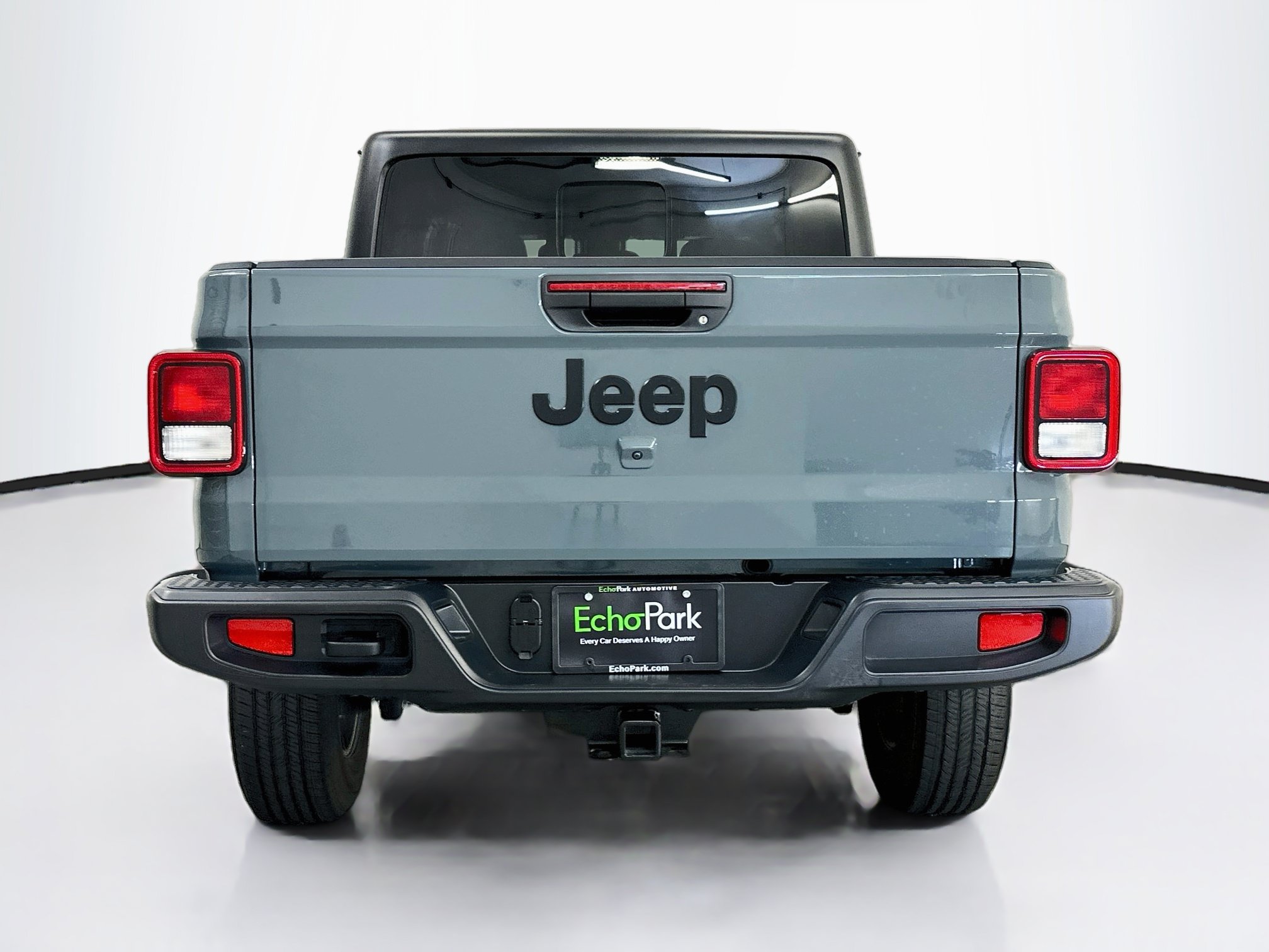 Used 2024 Jeep Gladiator Sport AWD/4WD image 7