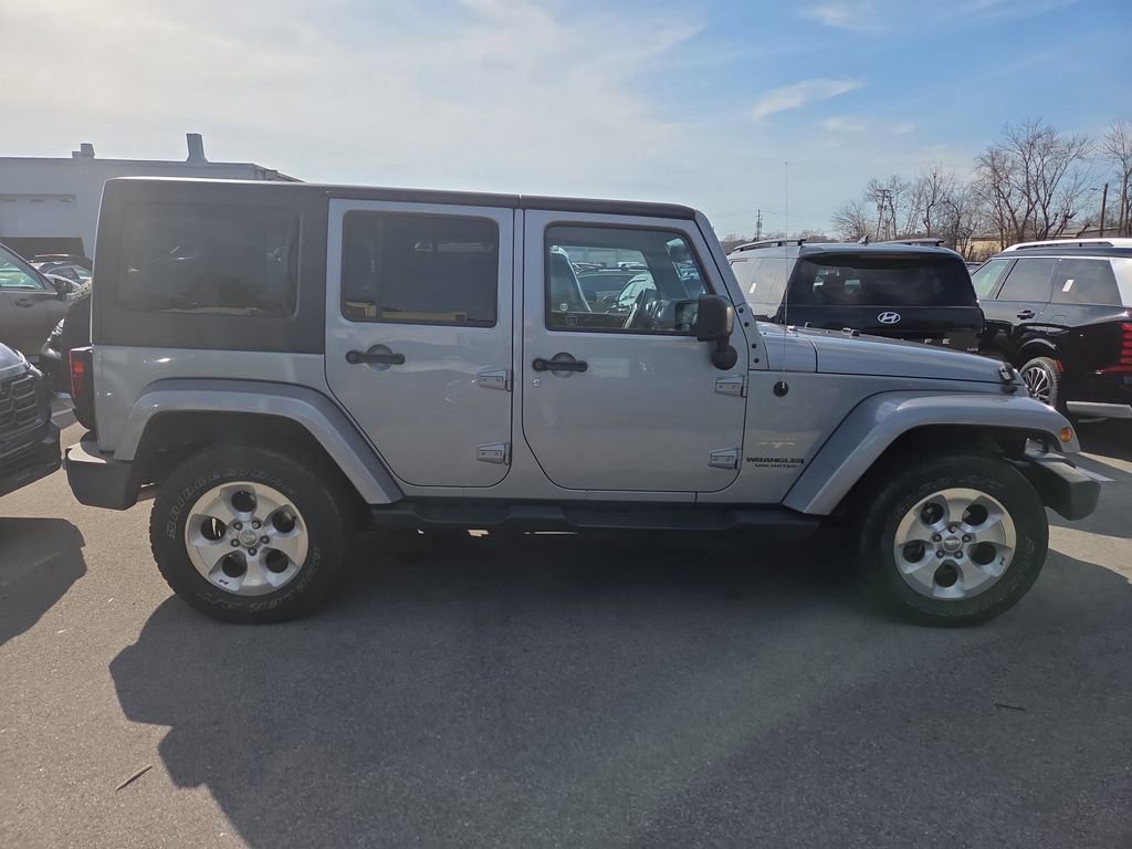 Used 2015 Jeep Wrangler Unlimited Sahara w/ Dual Top Group image 3
