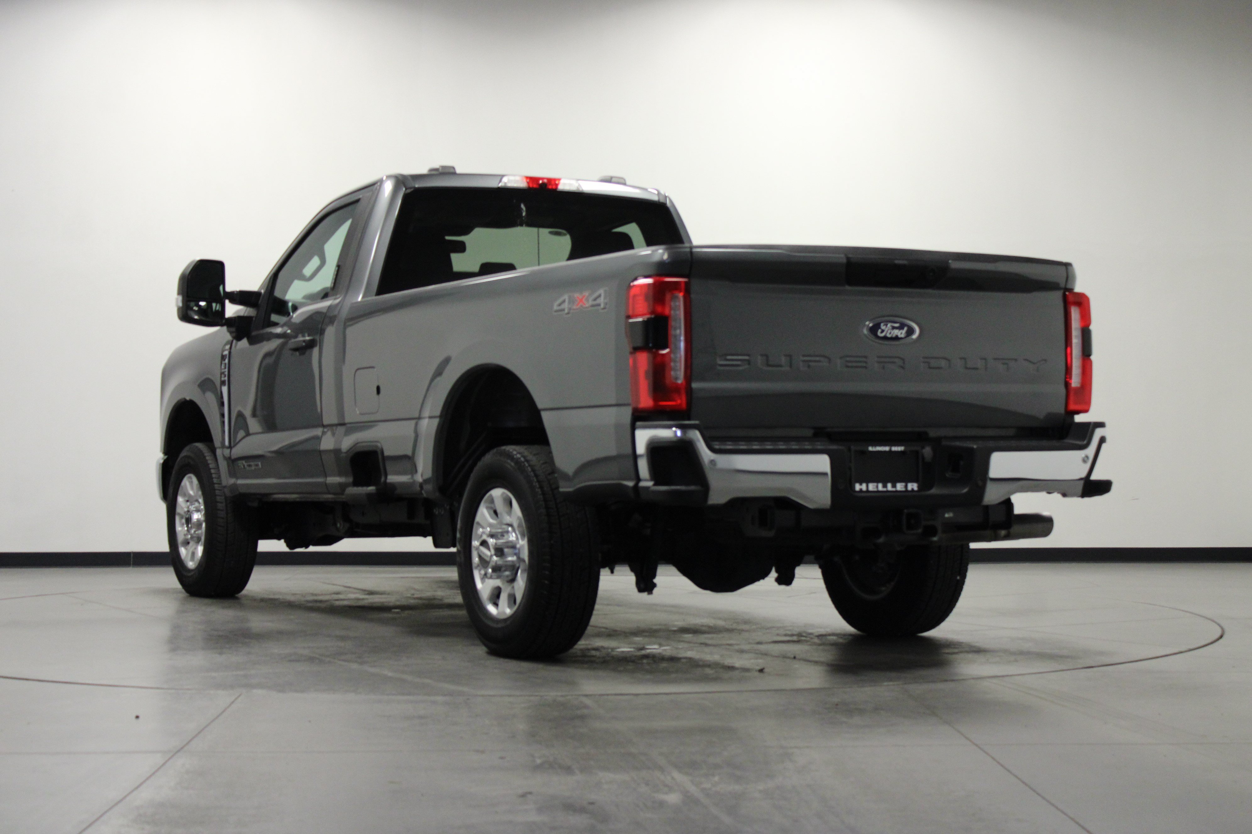 Used 2023 Ford F350 4x4 Regular Cab Super Duty image 6