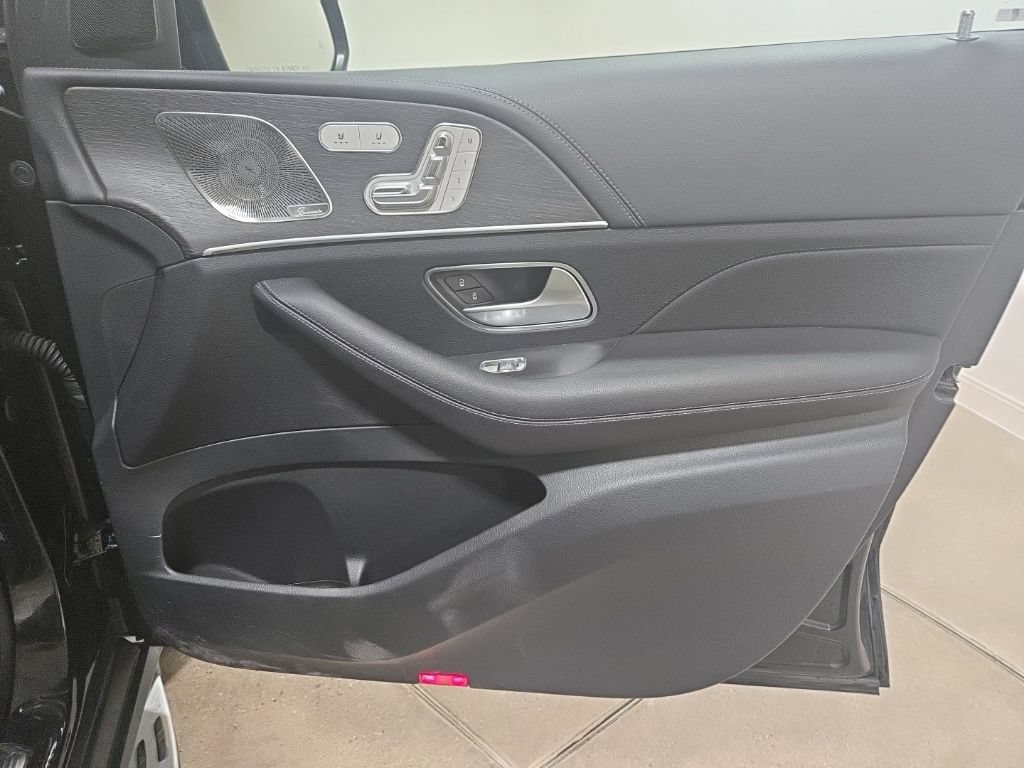 Used 2025 Mercedes-Benz GLE 580 4MATIC image 27