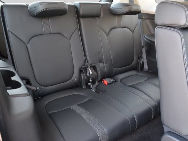 Used 2025 Honda Pilot EX-L image 18
