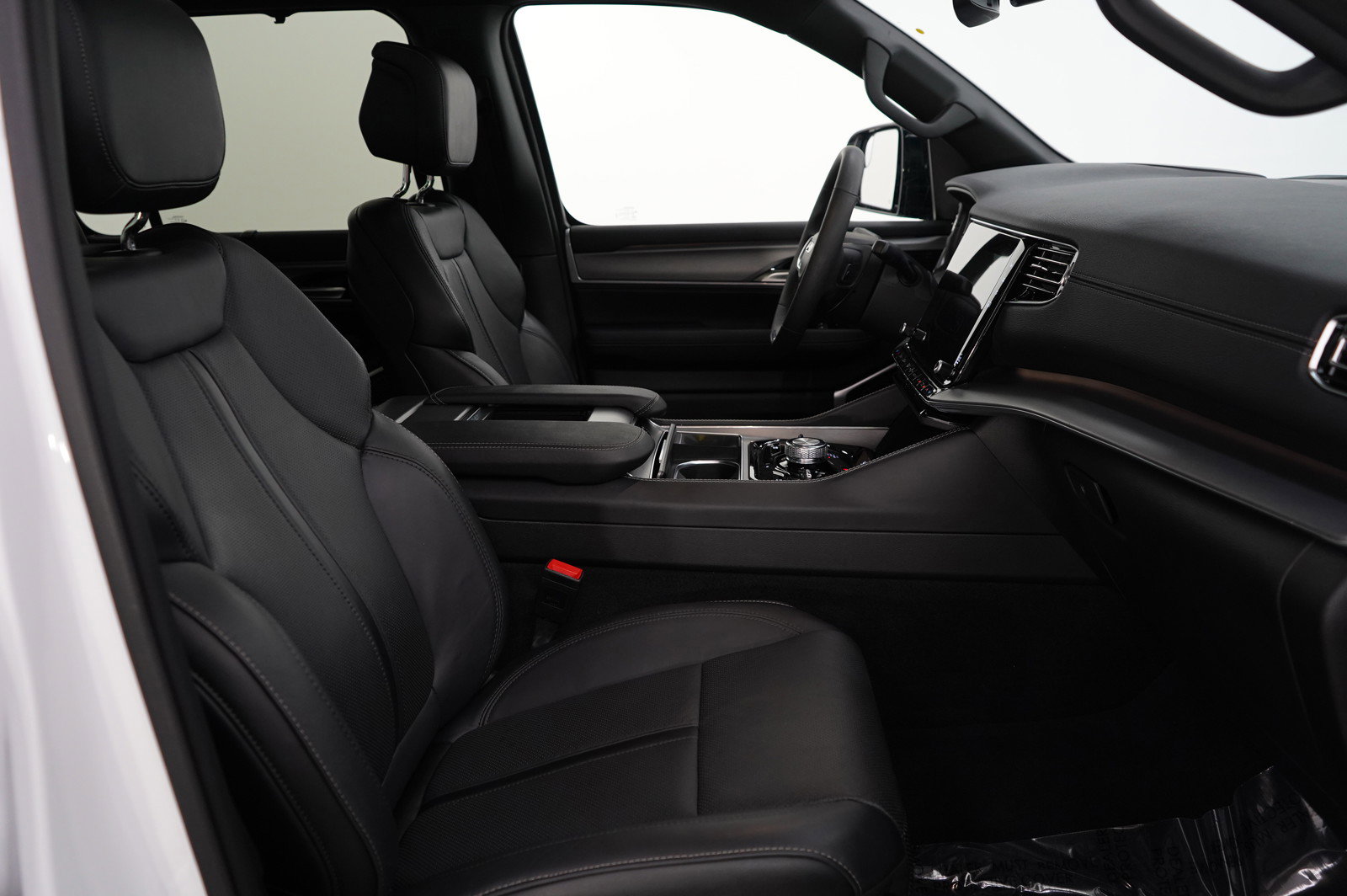 Used 2024 Jeep Wagoneer Series II w/ Convenience Group I image 10