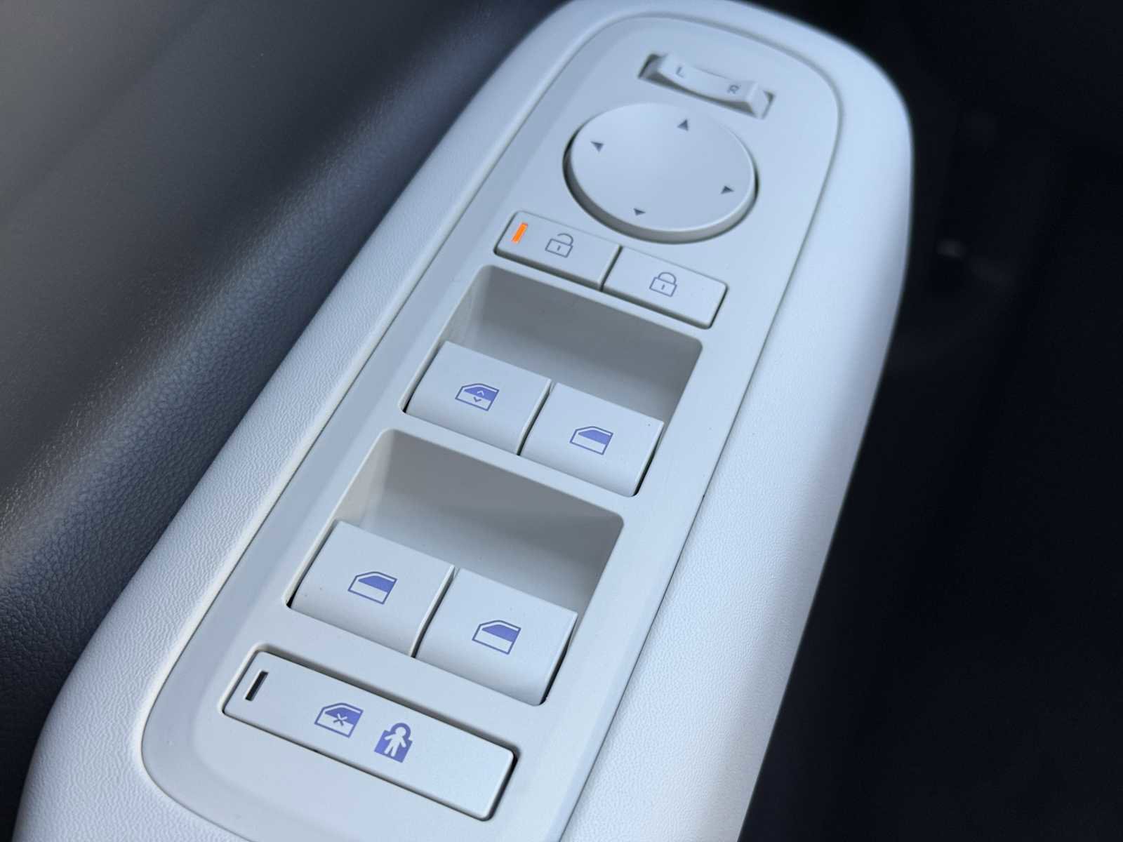 New 2026 Hyundai Santa Fe SE image 21