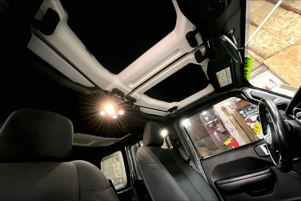 Used 2021 Jeep Wrangler Unlimited Sport image 20