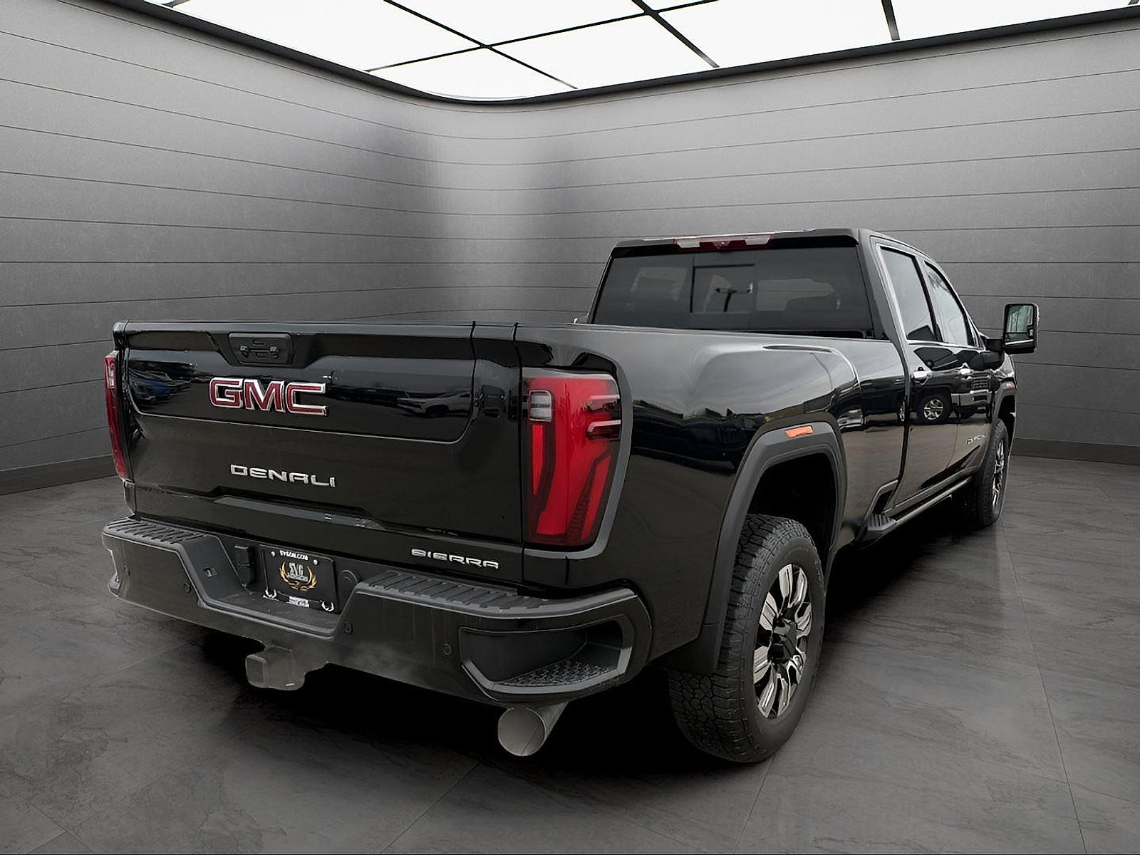 New 2026 GMC Sierra 3500 Denali w/ Denali Reserve Package AWD/4WD image 5