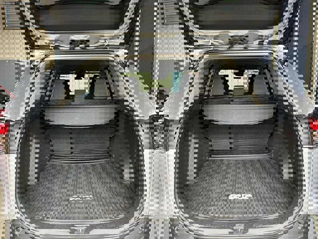 Used 2021 Toyota RAV4 XLE w/ XLE Grade Weather Package image 24