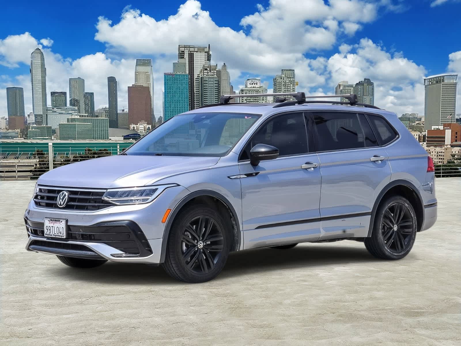Certified 2022 Volkswagen Tiguan SE R-Line