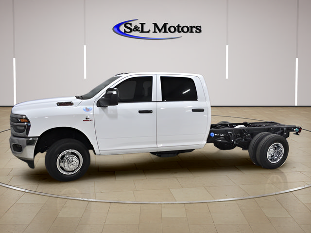 New 2026 RAM 3500 Tradesman w/ Chrome Appearance Group A AWD/4WD image 3
