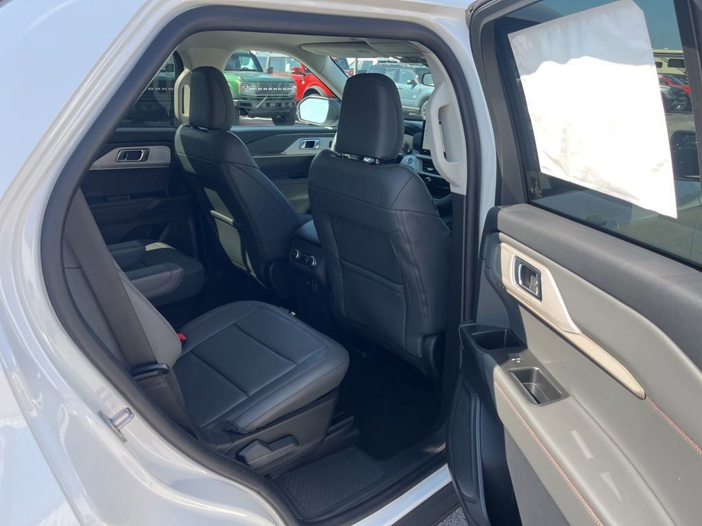 New 2025 Ford Explorer Active w/ Active Comfort Package image 12
