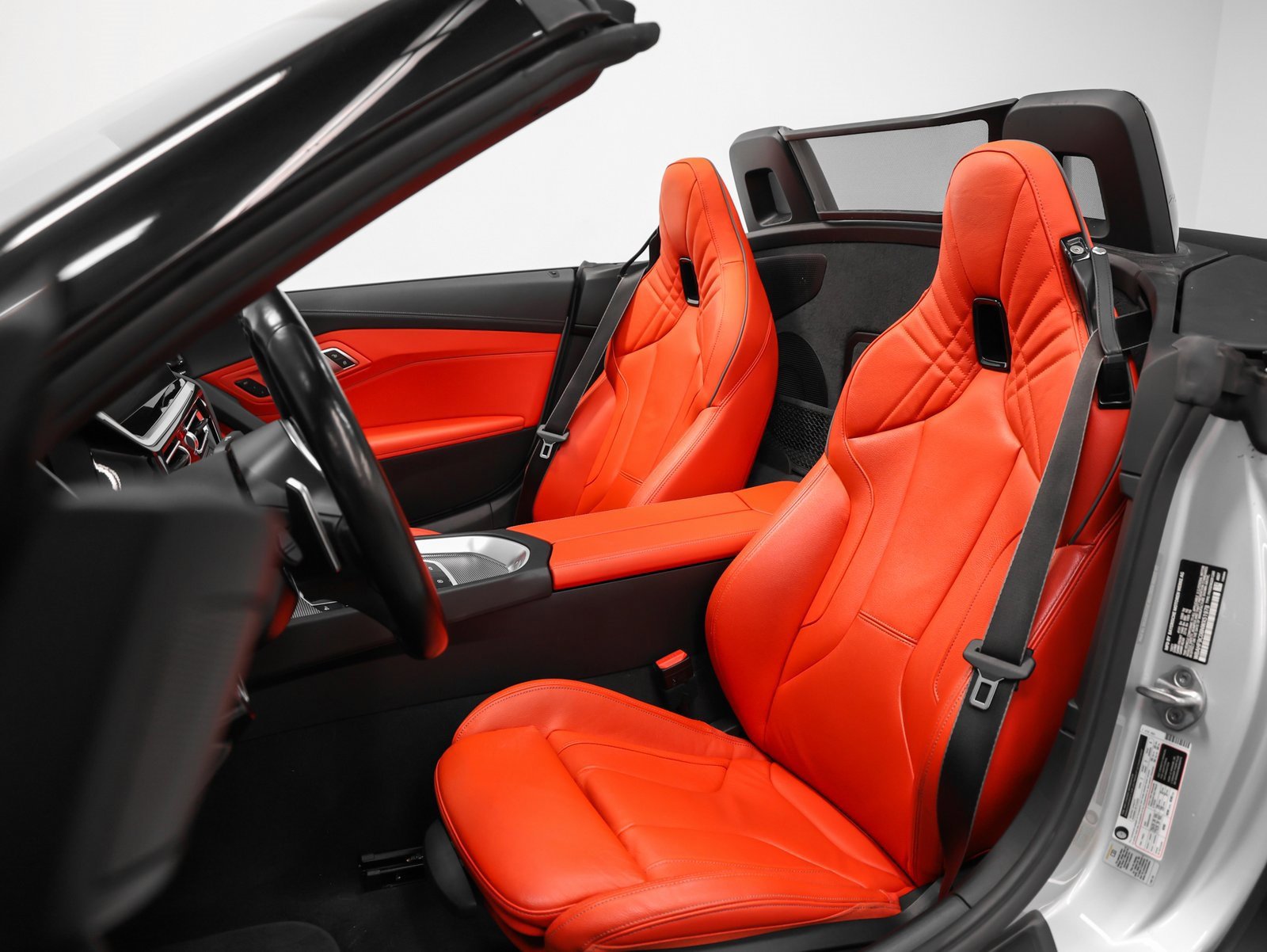 Used 2022 BMW Z4 M40i w/ Premium Package image 5