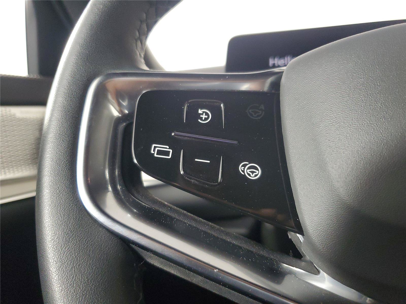 Certified 2025 Volvo EX90 Ultra AWD/4WD image 24