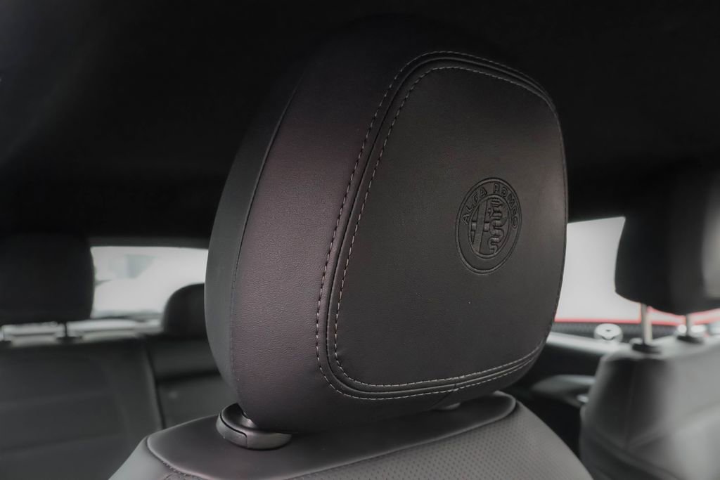 Used 2024 Alfa Romeo Tonale Ti image 33