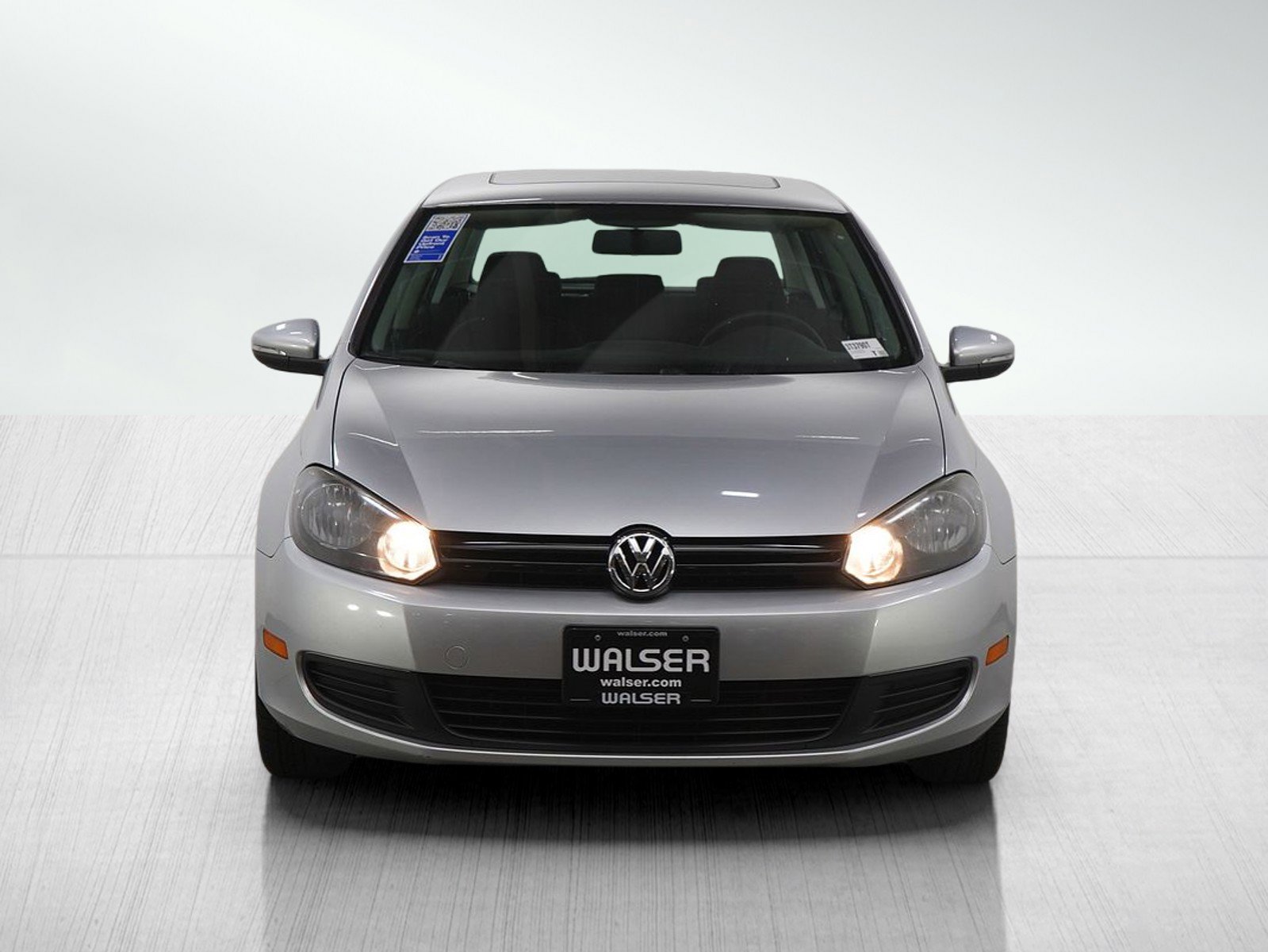 Used 2010 Volkswagen Golf 4-Door image 8