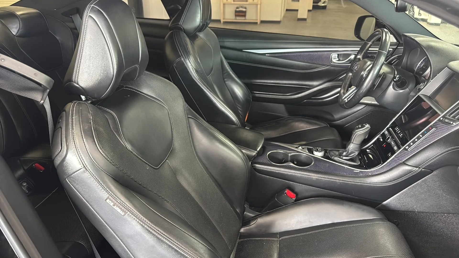 Used 2017 INFINITI Q60 Red Sport 400 AWD/4WD image 10