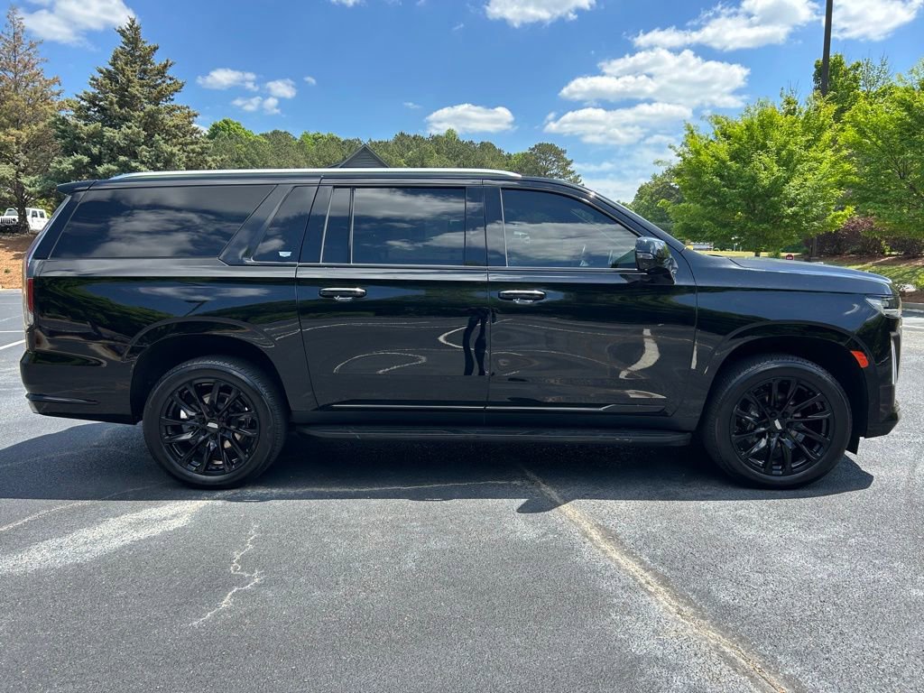 Used 2023 Cadillac Escalade ESV Premium Luxury AWD/4WD image 27