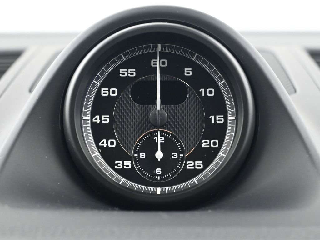 Certified 2026 Porsche Macan image 12