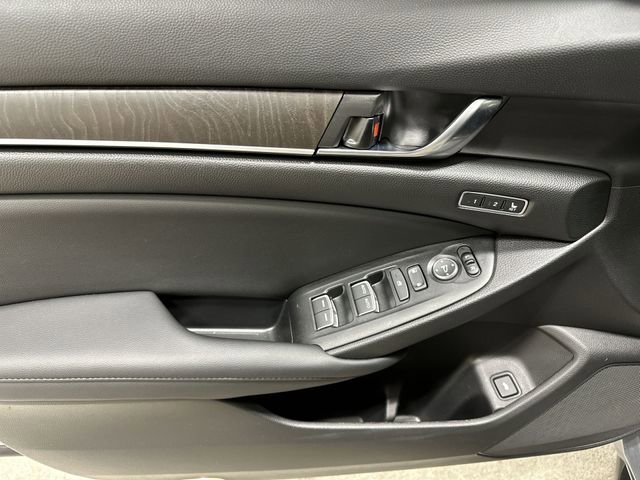 Used 2021 Honda Accord Touring image 17