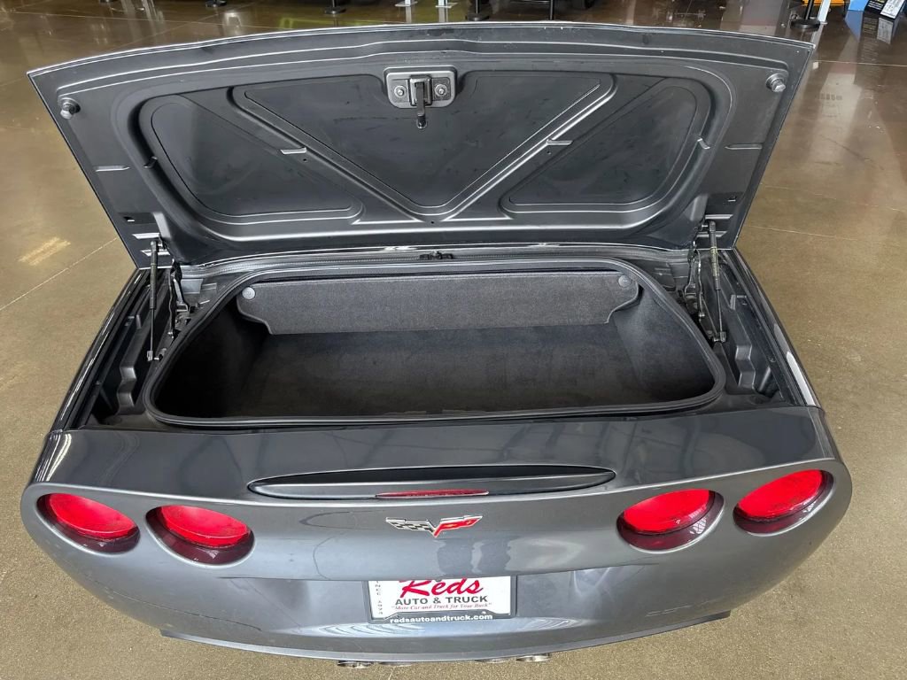 Used 2010 Chevrolet Corvette Grand Sport w/ Preferred Equipment Group image 5