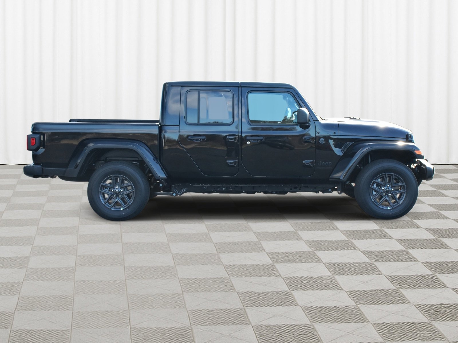 New 2026 Jeep Gladiator Sport image 30