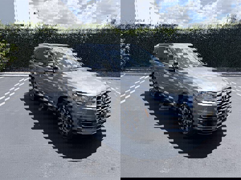 Used 2018 Audi Q7 3.0T Premium Plus image 4