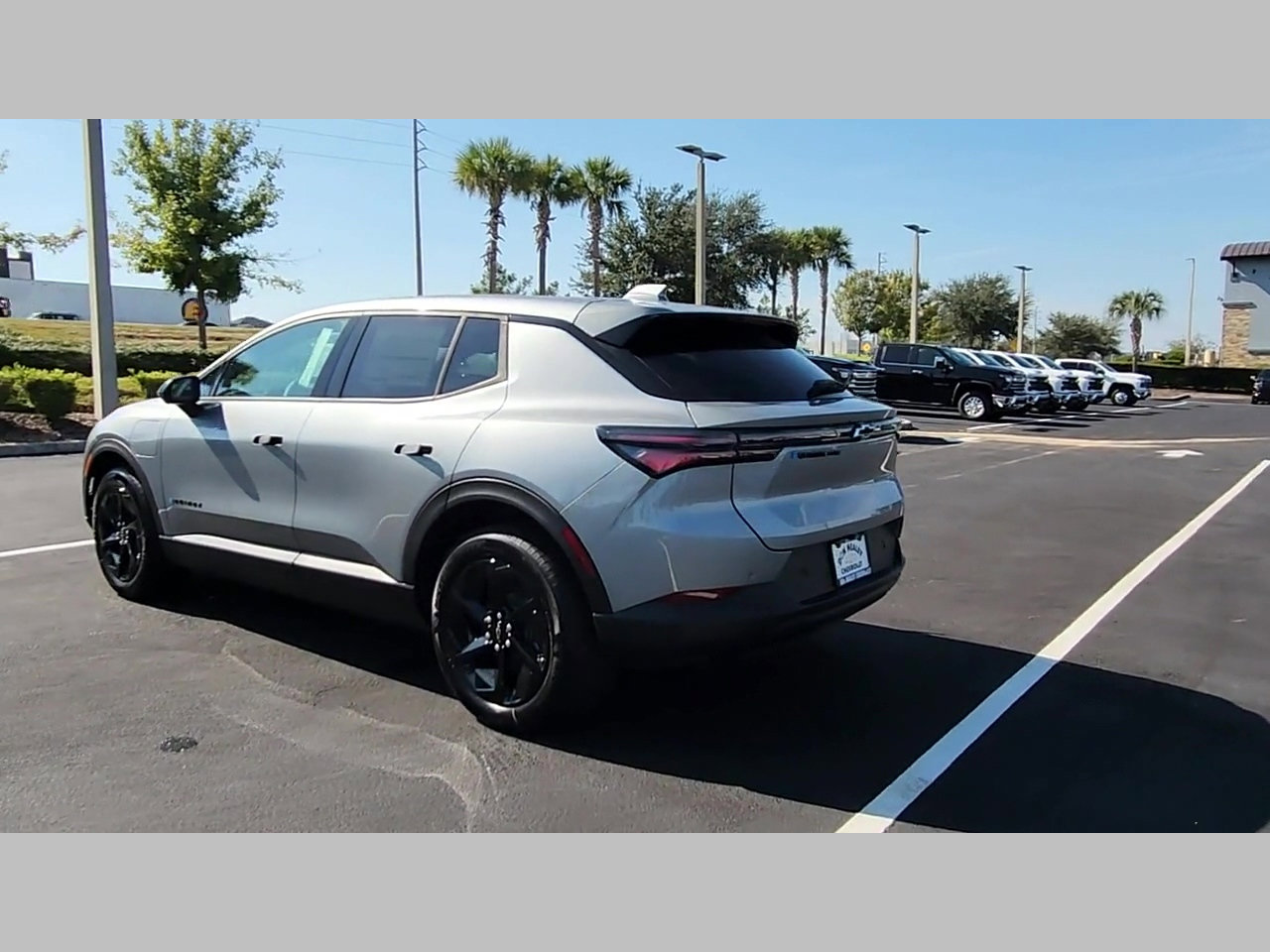 New 2026 Chevrolet Equinox EV LT image 18