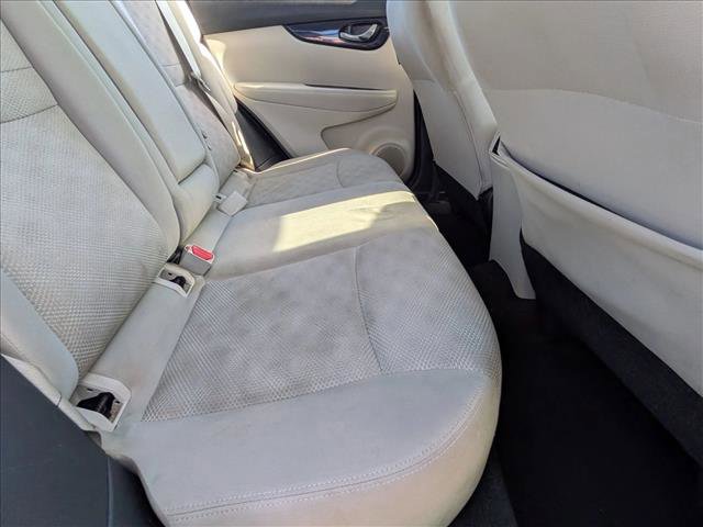 Used 2020 Nissan Rogue Sport SV image 18