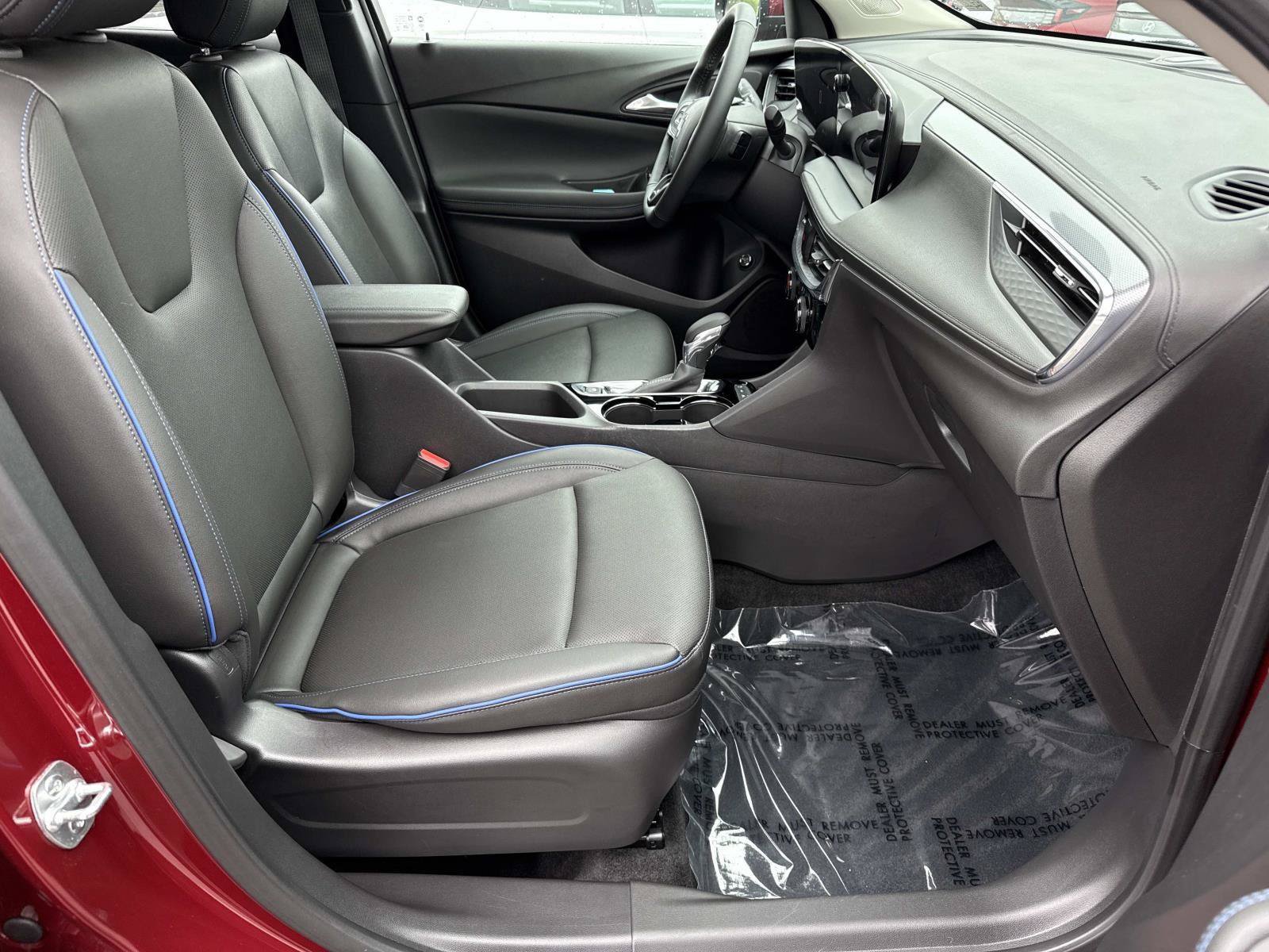 Used 2025 Buick Encore GX Sport Touring w/ Comfort Package AWD/4WD image 20
