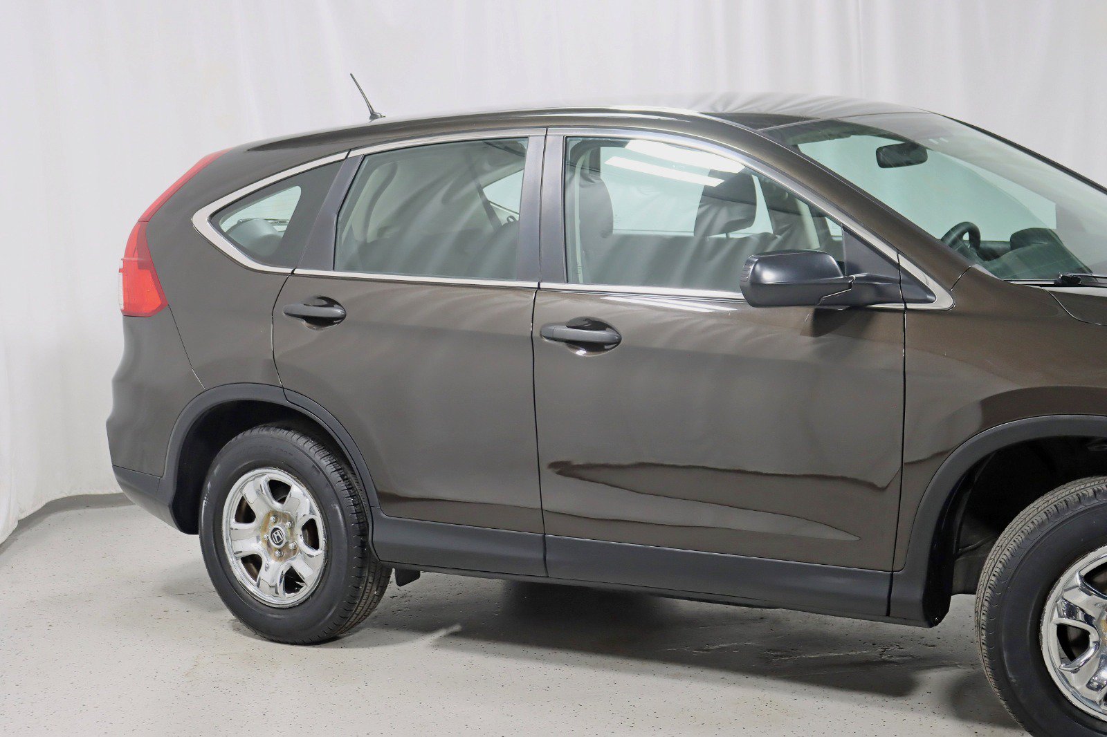 Used 2015 Honda CR-V LX image 3