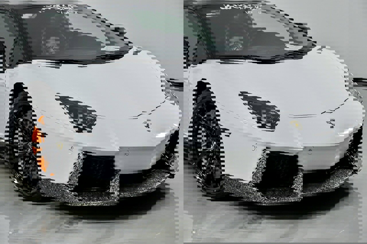 Used 2015 Lamborghini Aventador LP 700-4 image 4