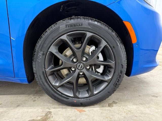 New 2026 Chrysler Pacifica Select w/ S Appearance Package AWD/4WD image 29