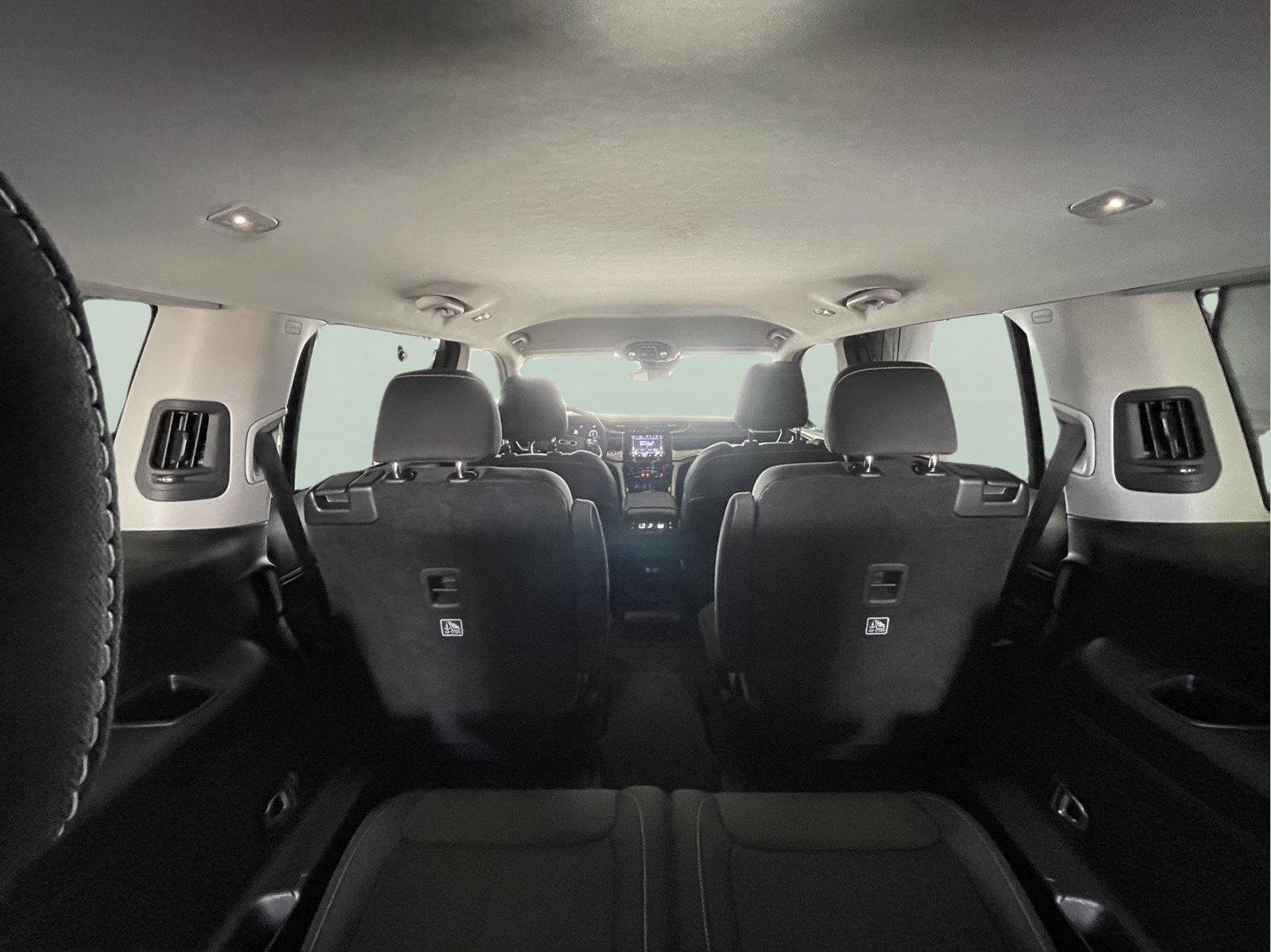 Used 2023 Jeep Grand Cherokee L Laredo AWD/4WD image 11