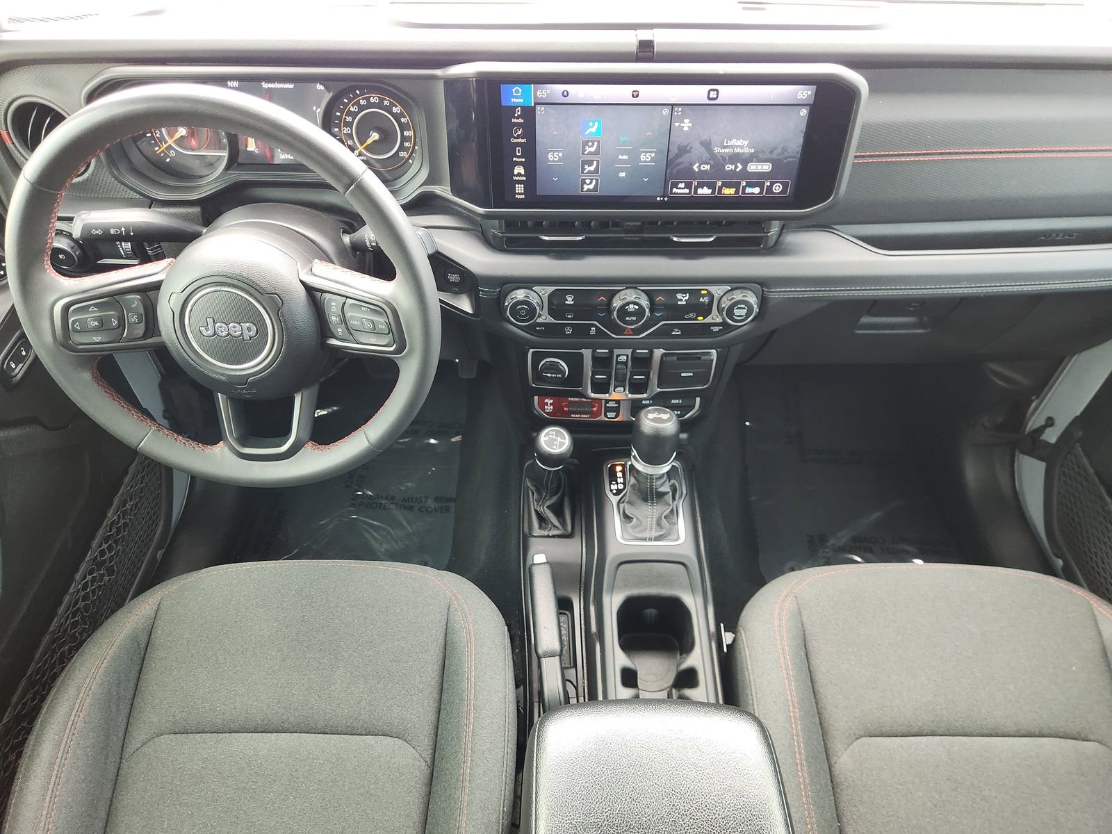 Used 2024 Jeep Wrangler Unlimited Rubicon AWD/4WD image 31
