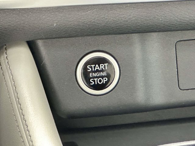 Used 2023 Nissan Rogue SL AWD/4WD image 23