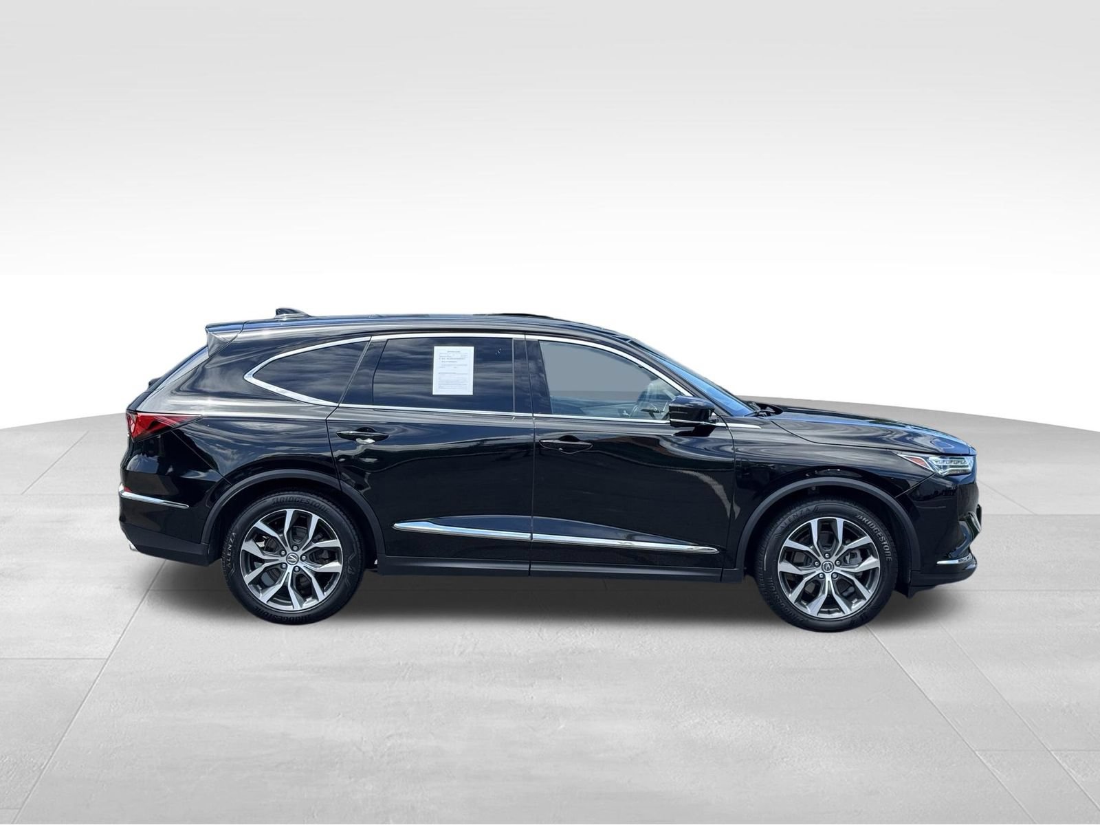 Used 2023 Acura MDX w/ Technology Package AWD/4WD image 3