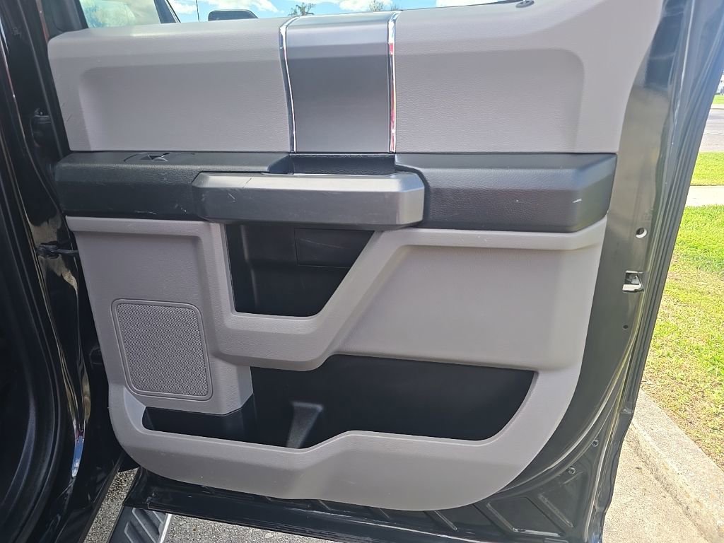 Used 2016 Ford F150 XLT w/ Equipment Group 302A Luxury image 34