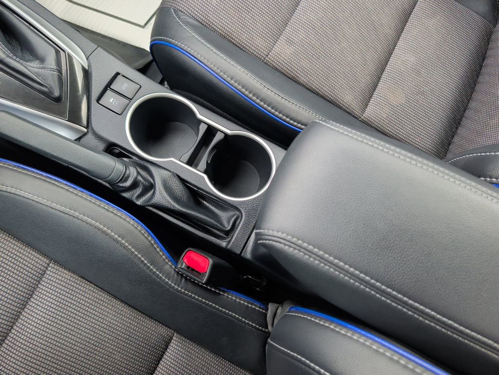 Used 2017 Toyota Corolla SE image 17