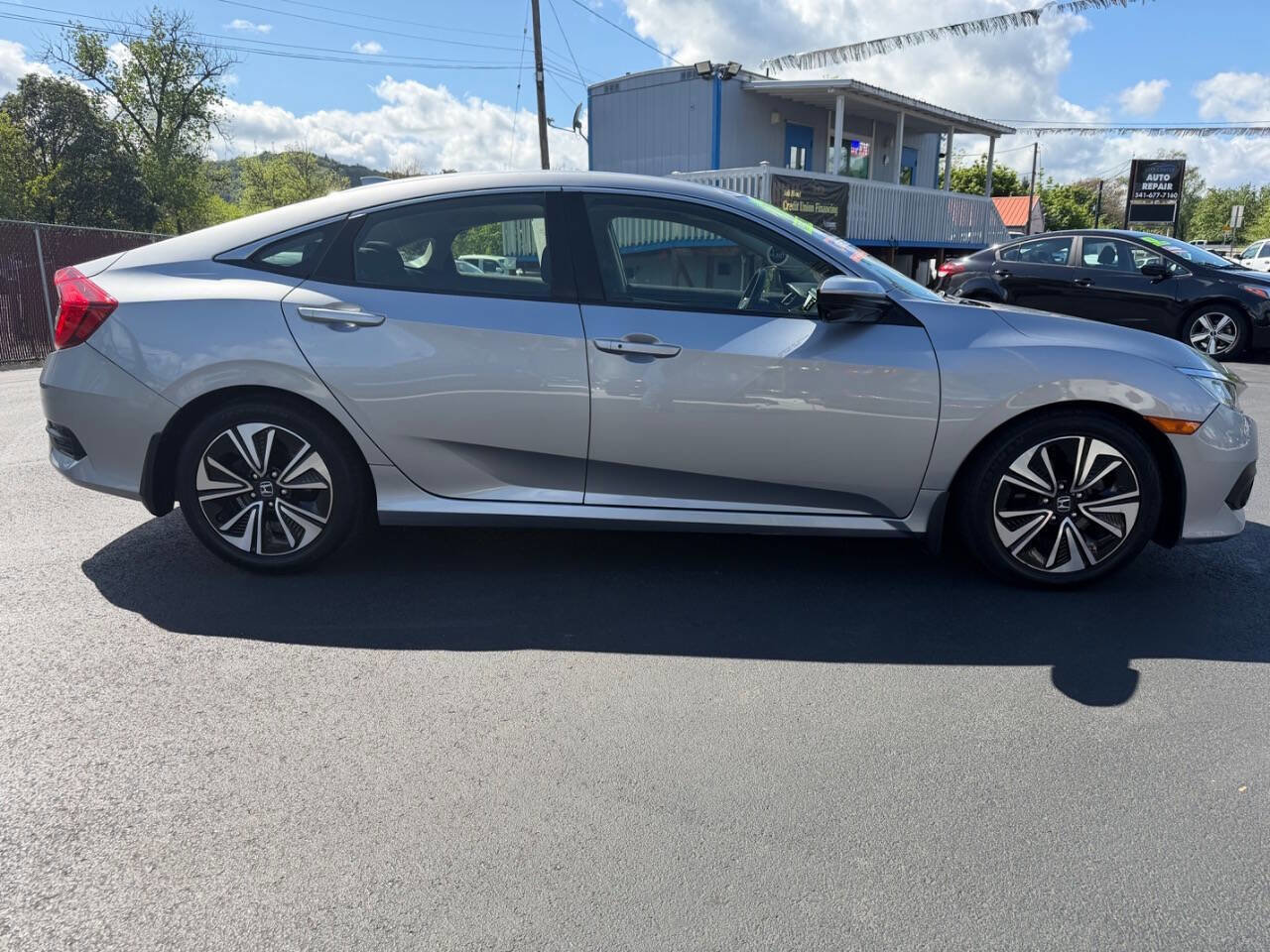 Used 2018 Honda Civic EX-T image 22