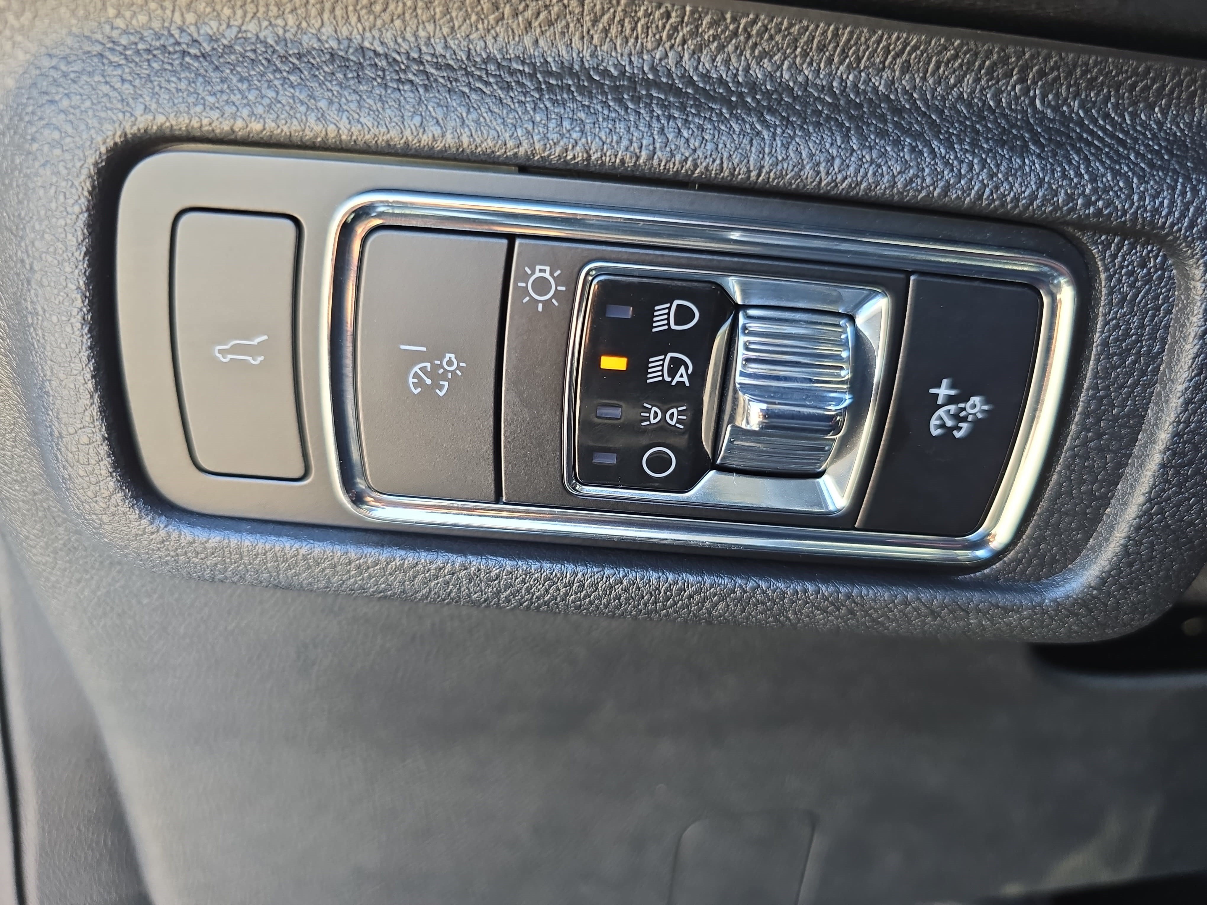 Certified 2024 Lincoln Corsair AWD image 25