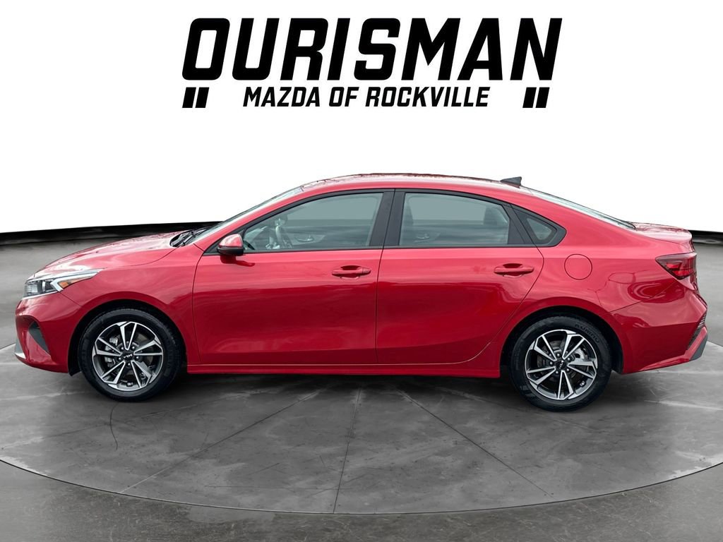 Used 2023 Kia Forte LXS w/ LXS Technology Package FWD image 3