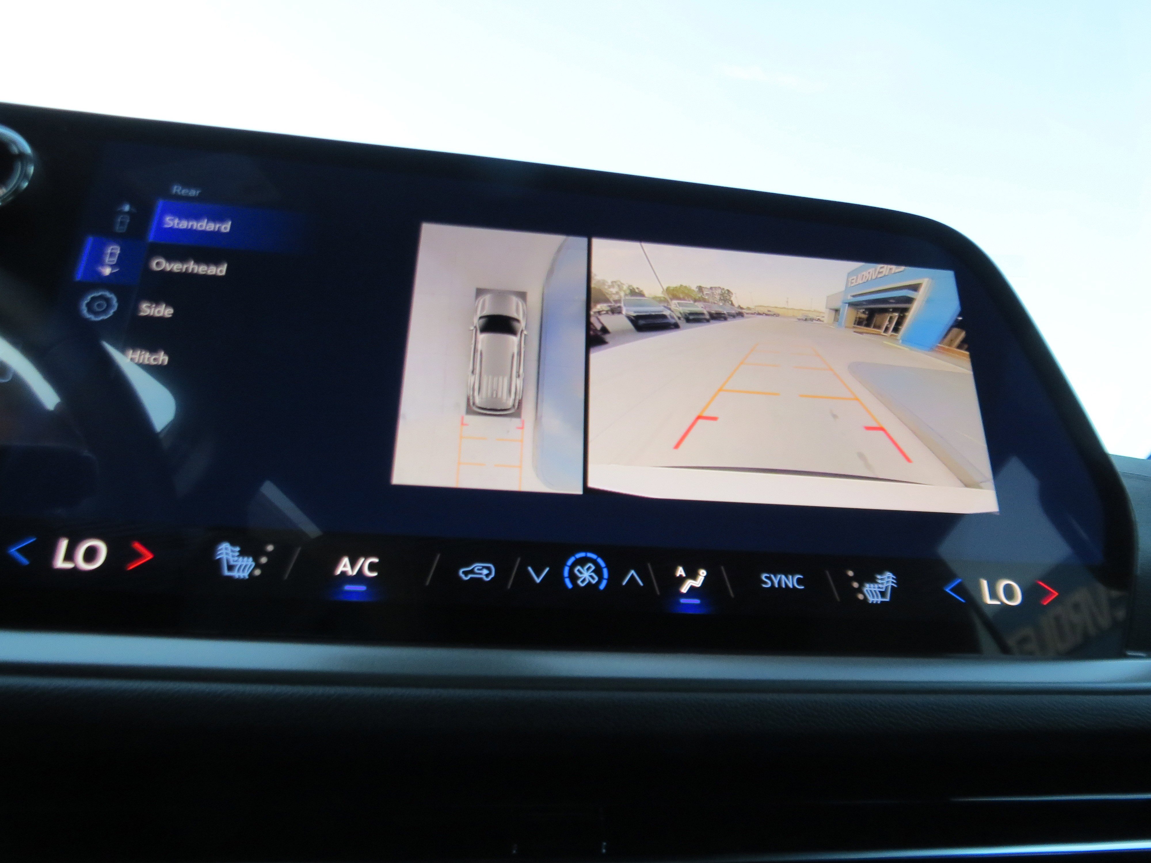 New 2026 Chevrolet Traverse LT w/ Driver Confidence Package FWD image 22