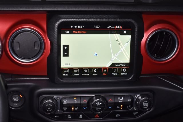 Used 2023 Jeep Wrangler Unlimited Rubicon w/ Cold Weather Group AWD/4WD image 15
