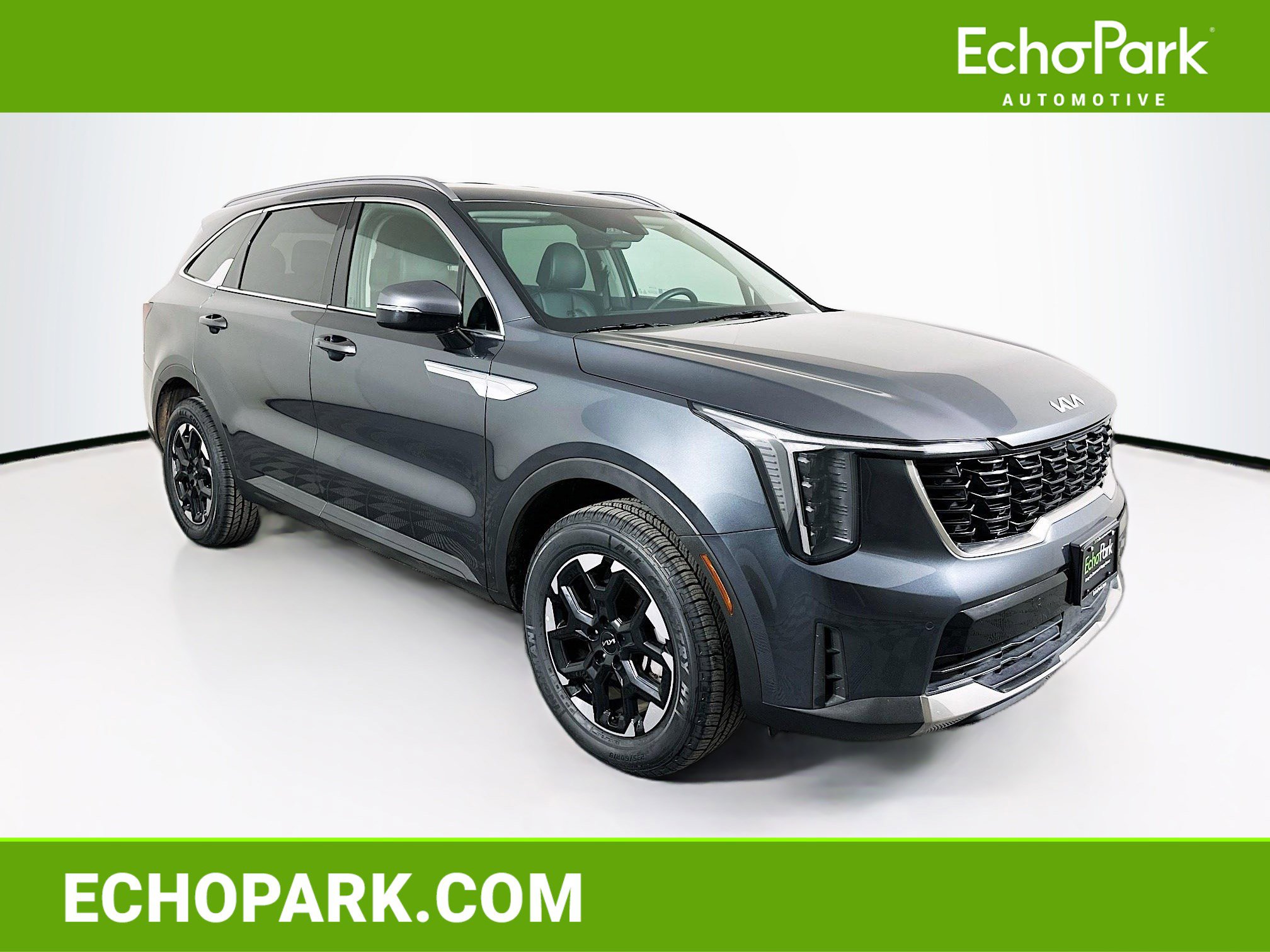 Used 2024 Kia Sorento S image 1