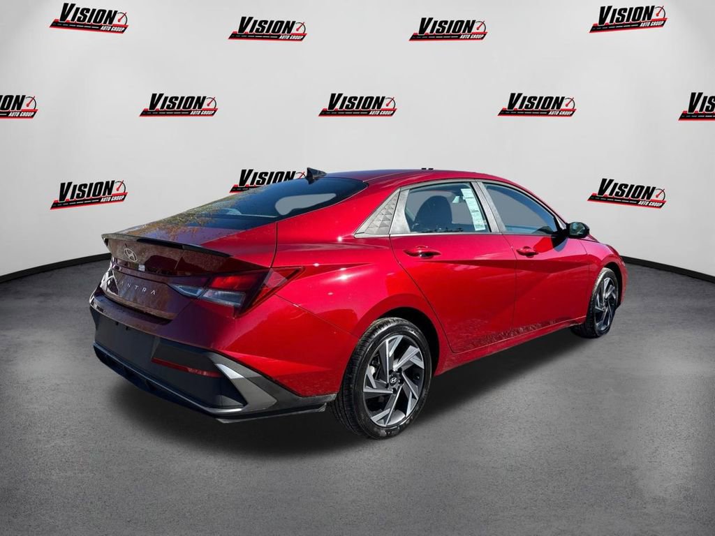 Certified 2025 Hyundai Elantra Sport image 5
