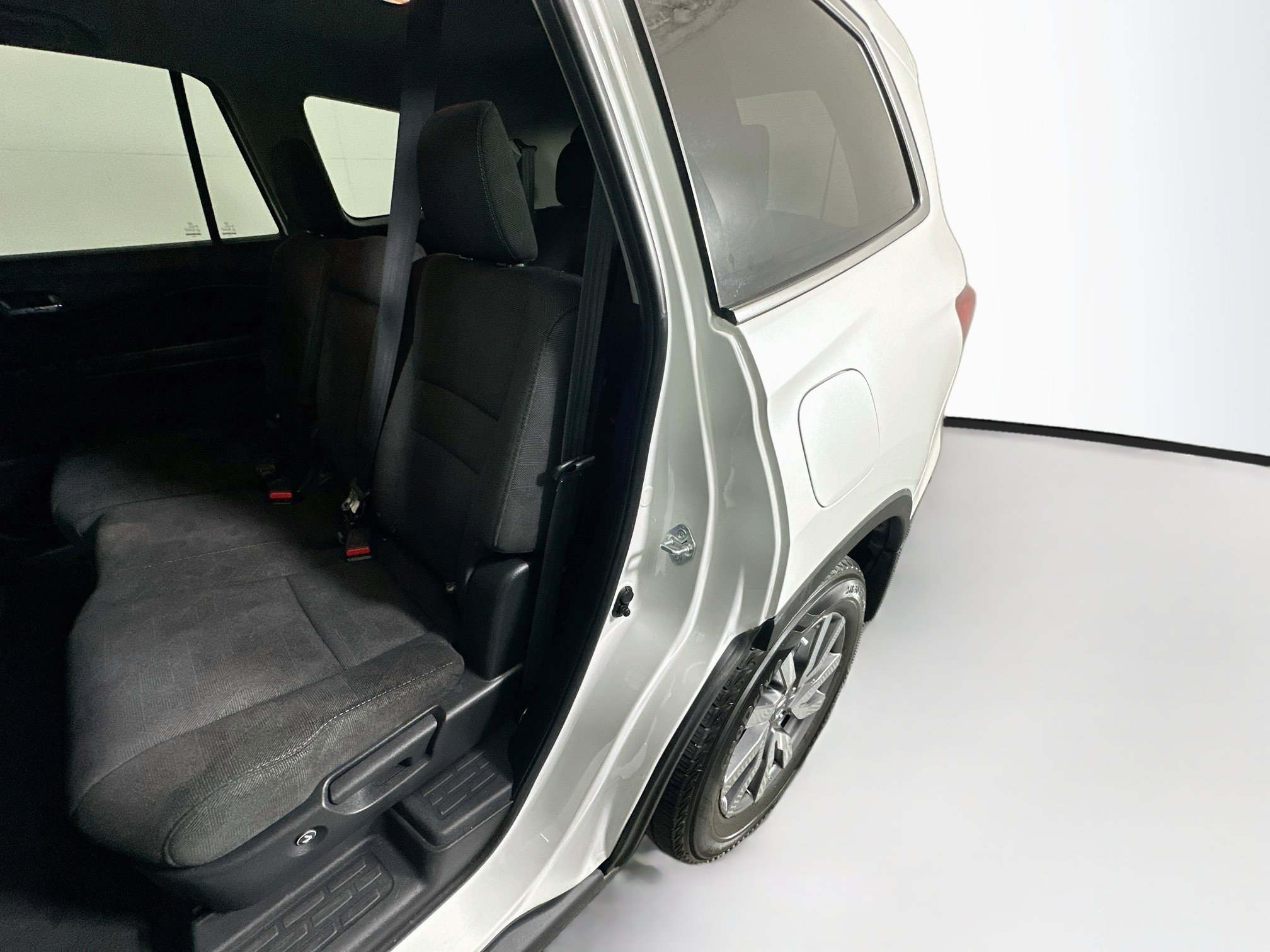 Used 2021 Honda Pilot EX image 26