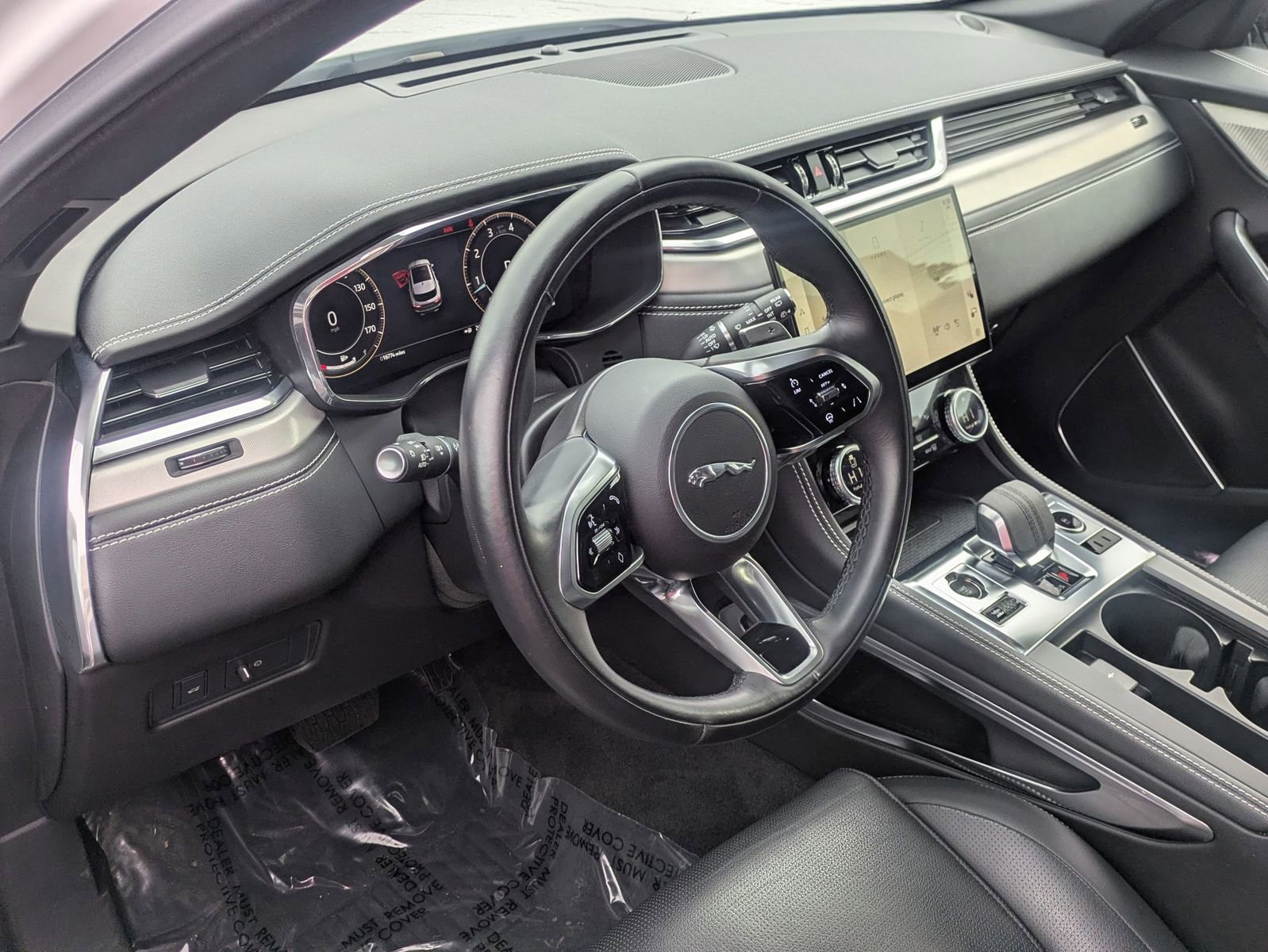 Used 2024 Jaguar F-PACE R-Dynamic S image 11